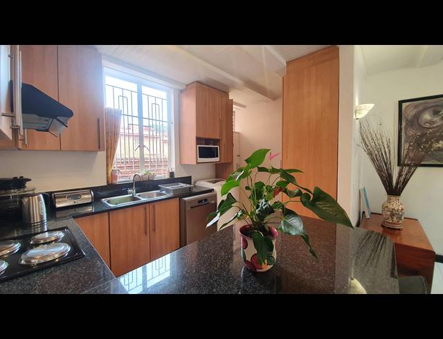 2 BEDROOM TOWNHOUSE SOLD IN THE HILL